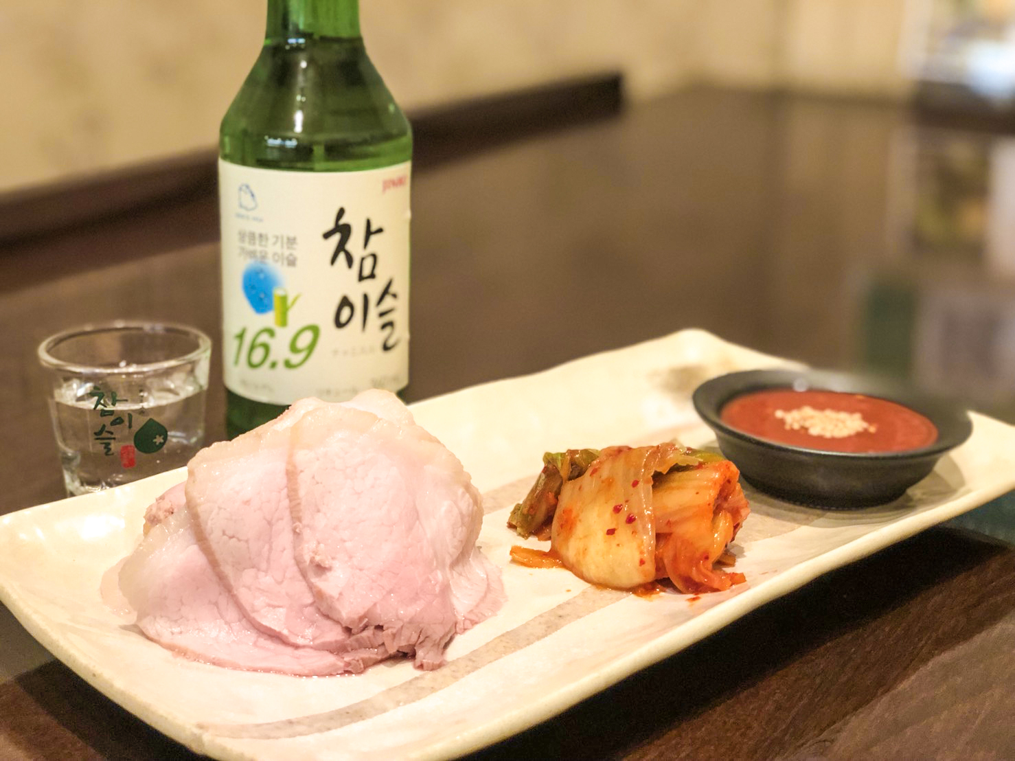 京都 アジョシ 韓国料理 蒸し豚
