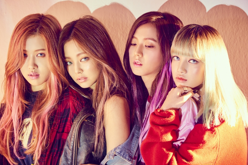 BLACK PINK / LISA (リサ)