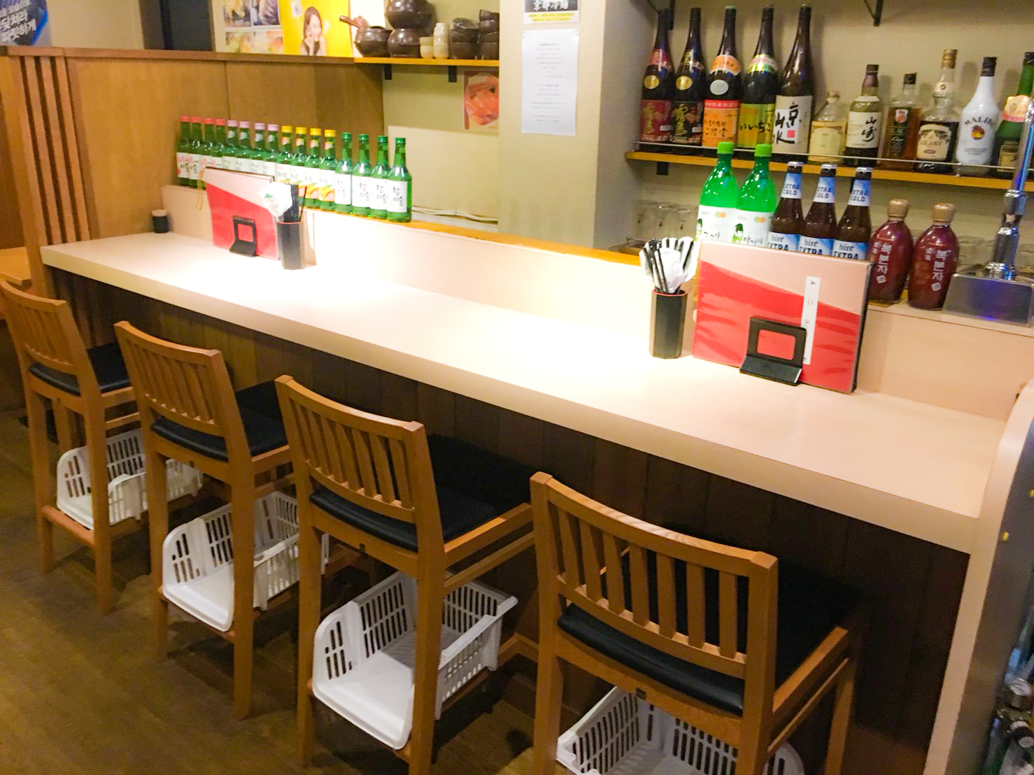 アジョシ 京都 韓国料理 百万遍店 カウンター席